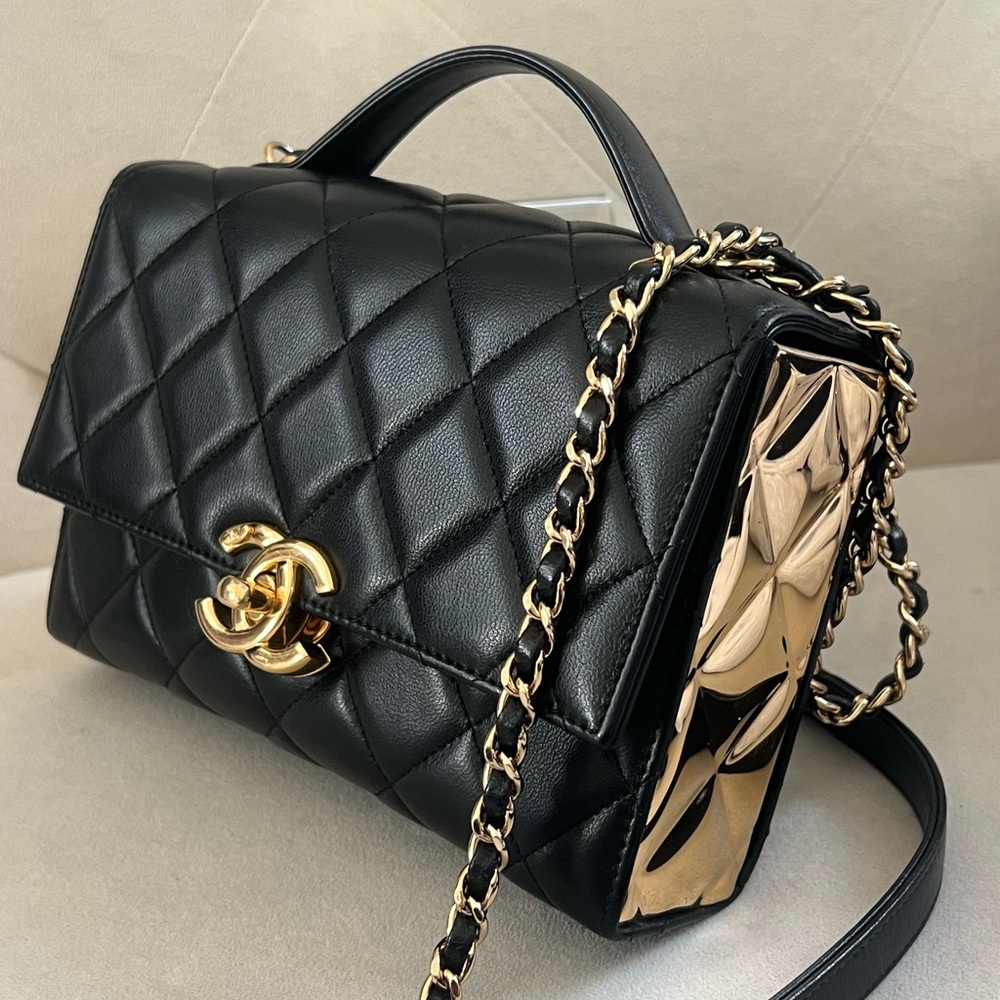 ❌Reserved❌🔥🔥Chanel Quilted Lambskin Golden Box Top Handle mini rectangular Bag - Picture 5 of 9